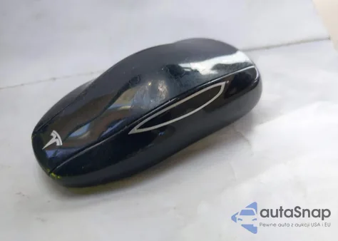 2016 Tesla Model S z USA, uszkodzony, nr VIN 5YJSA1E43GF171764